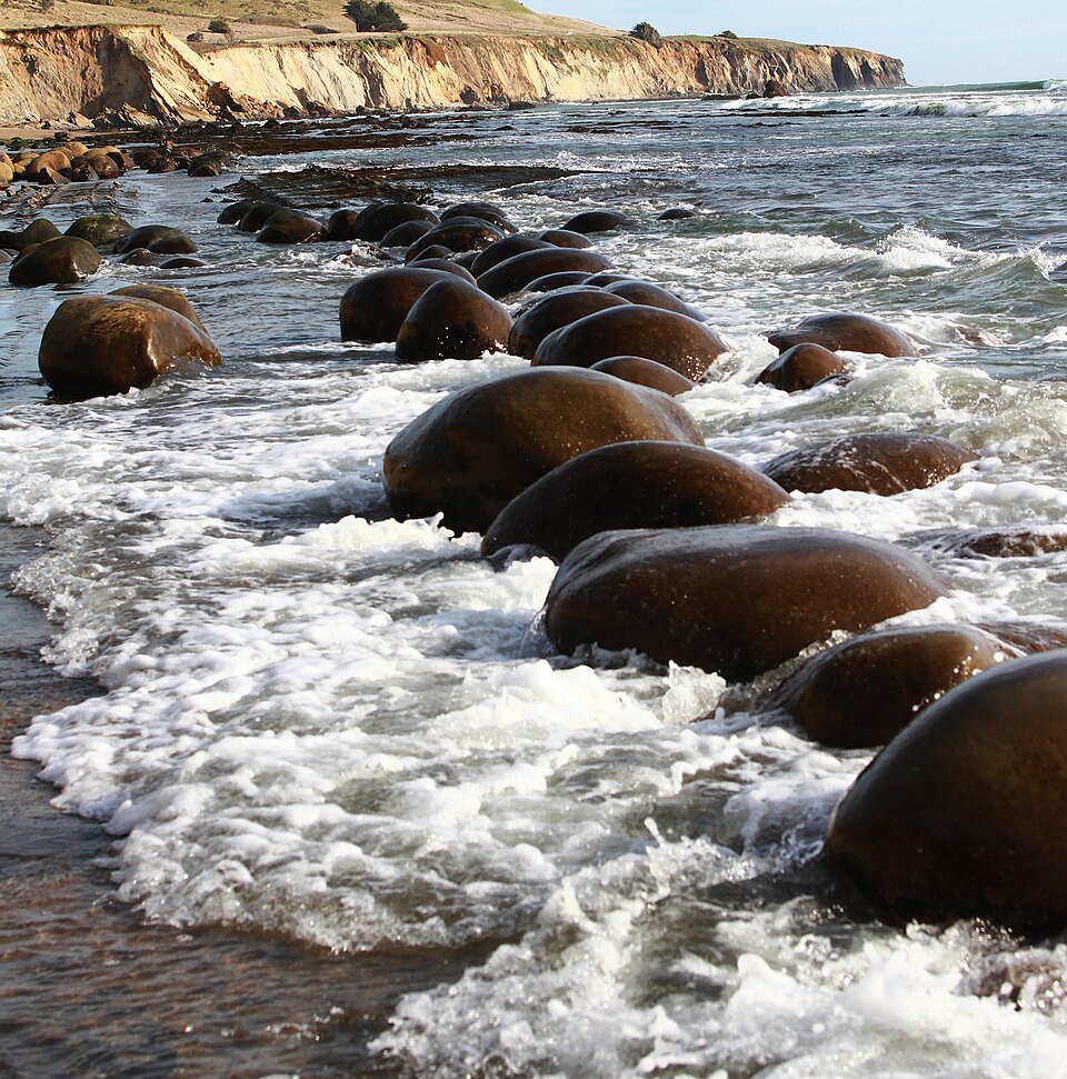 Round boulders at Bowling Ball Beach
